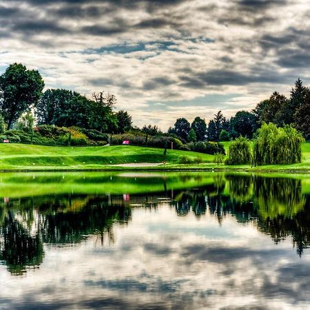 Le Robinie Golf & Resort Solbiate Olona Kültér fotó
