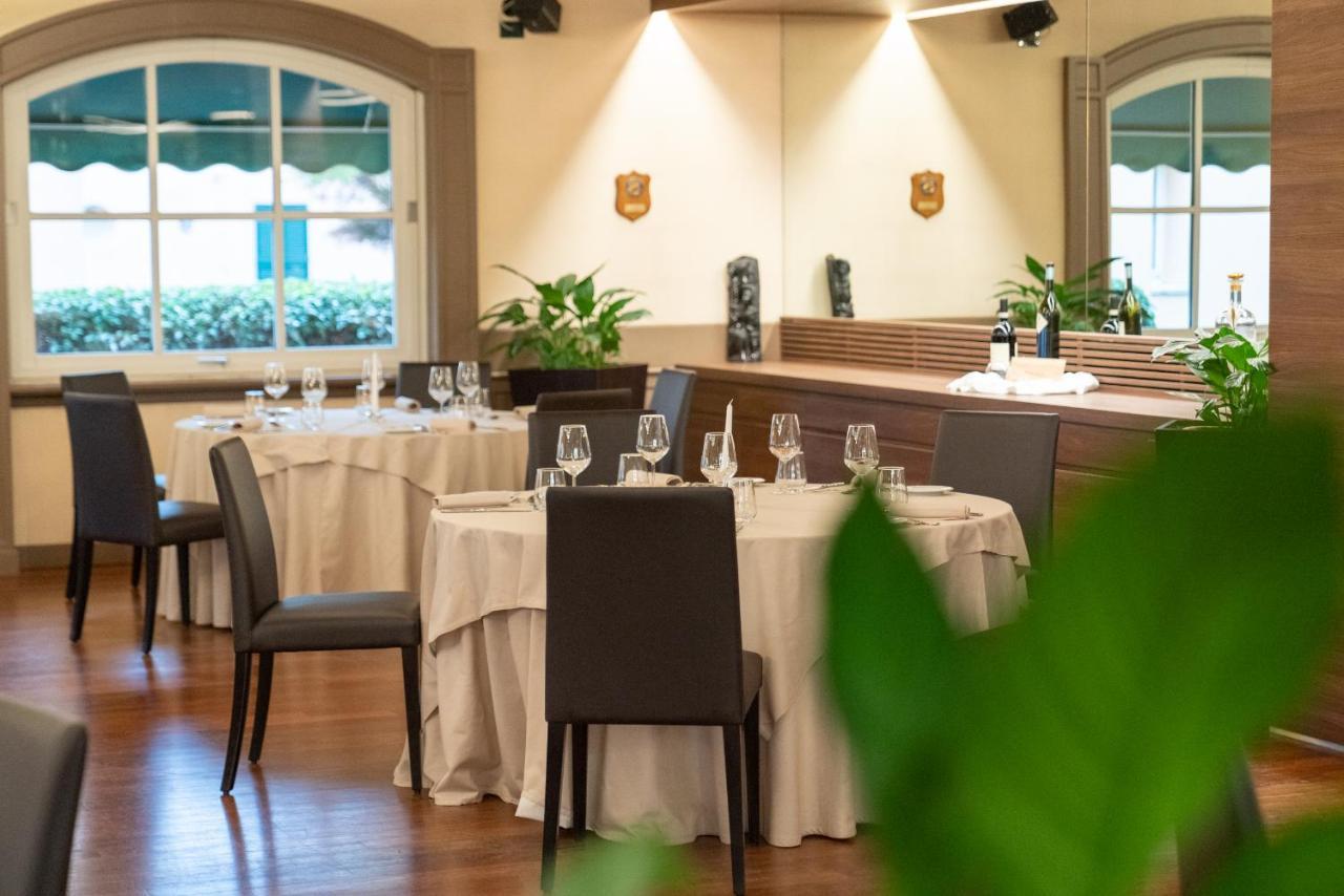Le Robinie Golf & Resort Solbiate Olona Kültér fotó