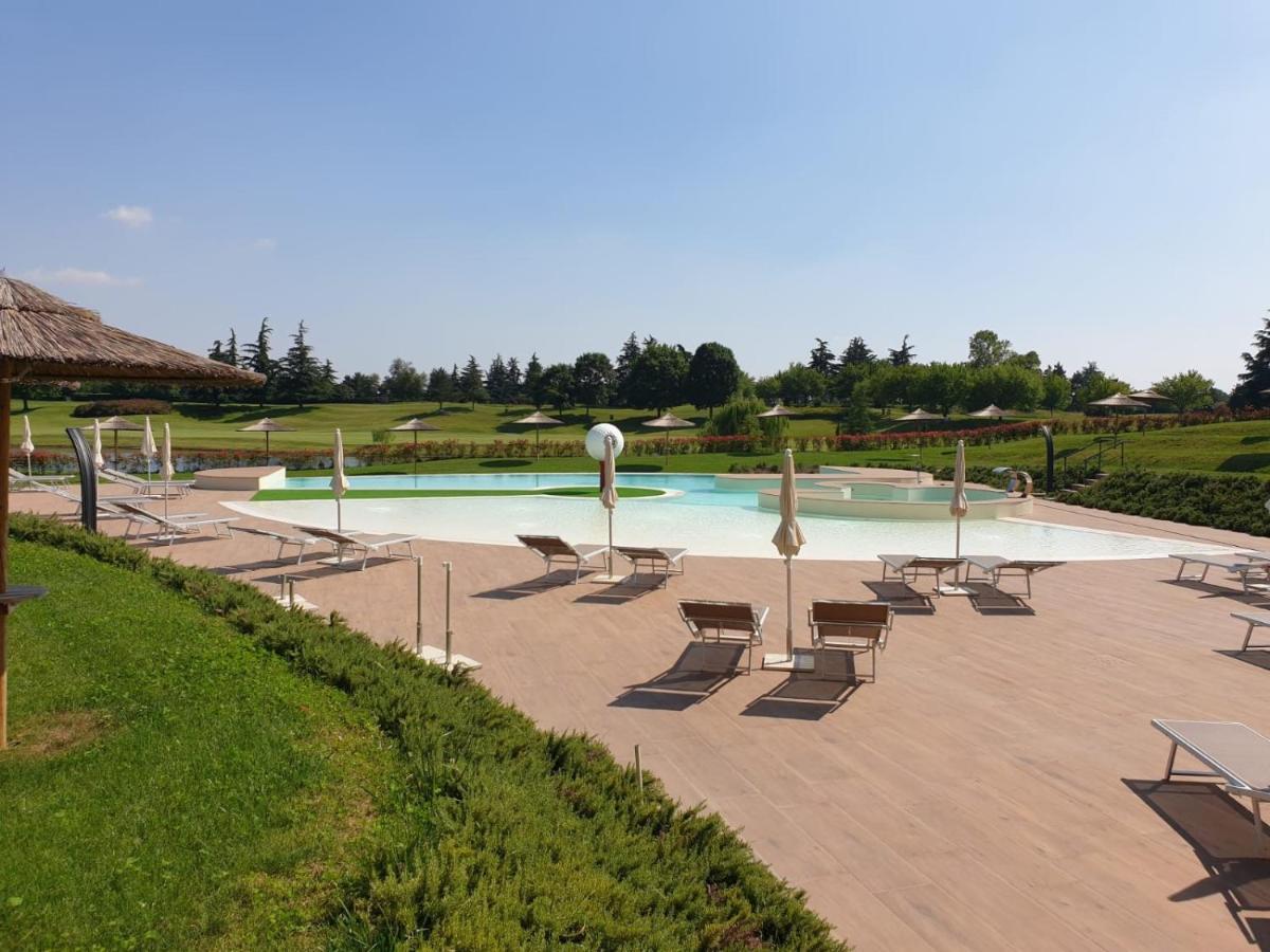 Le Robinie Golf & Resort Solbiate Olona Kültér fotó