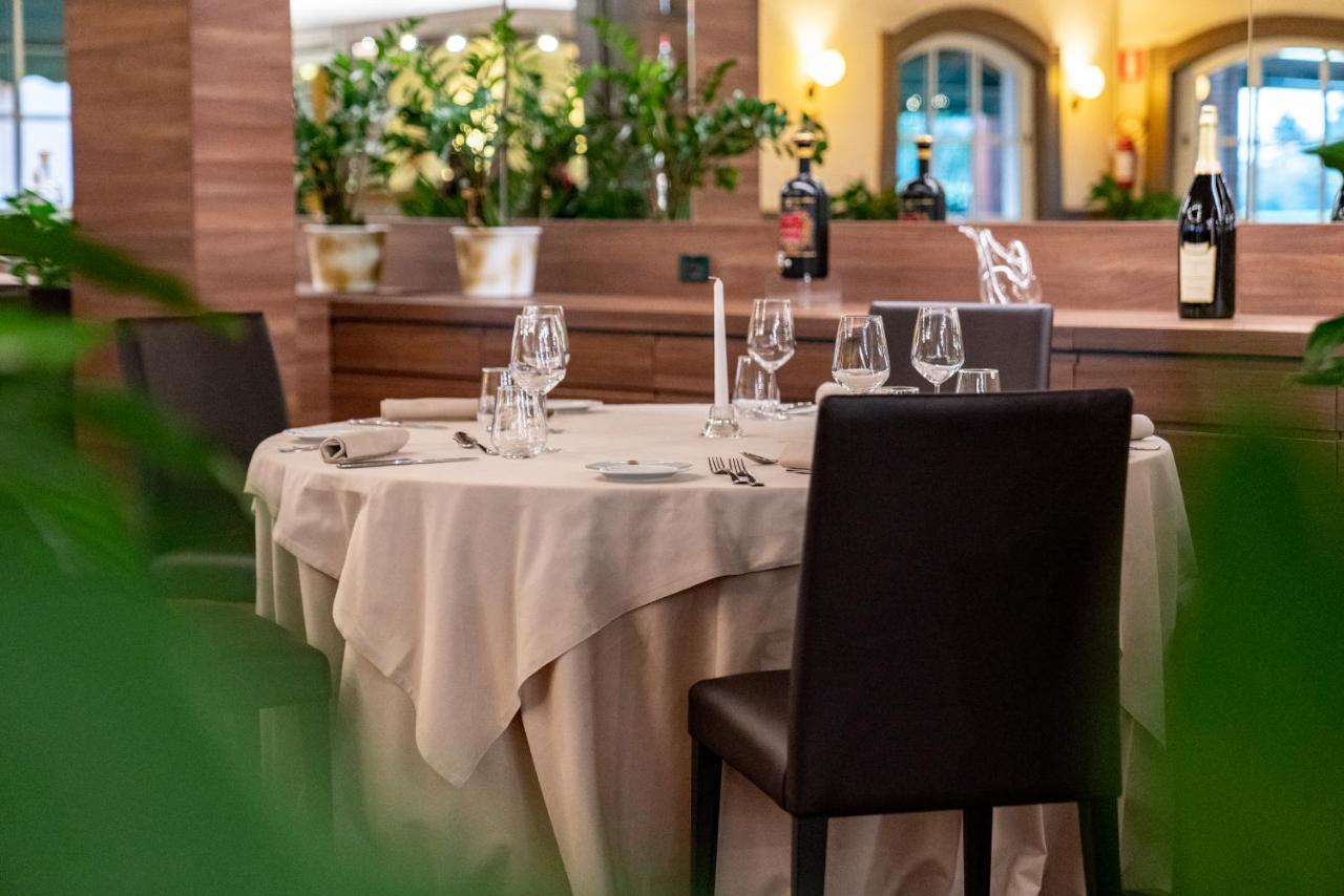 Le Robinie Golf & Resort Solbiate Olona Kültér fotó