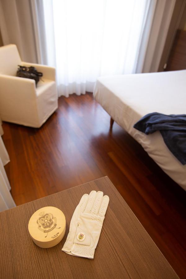Le Robinie Golf & Resort Solbiate Olona Kültér fotó