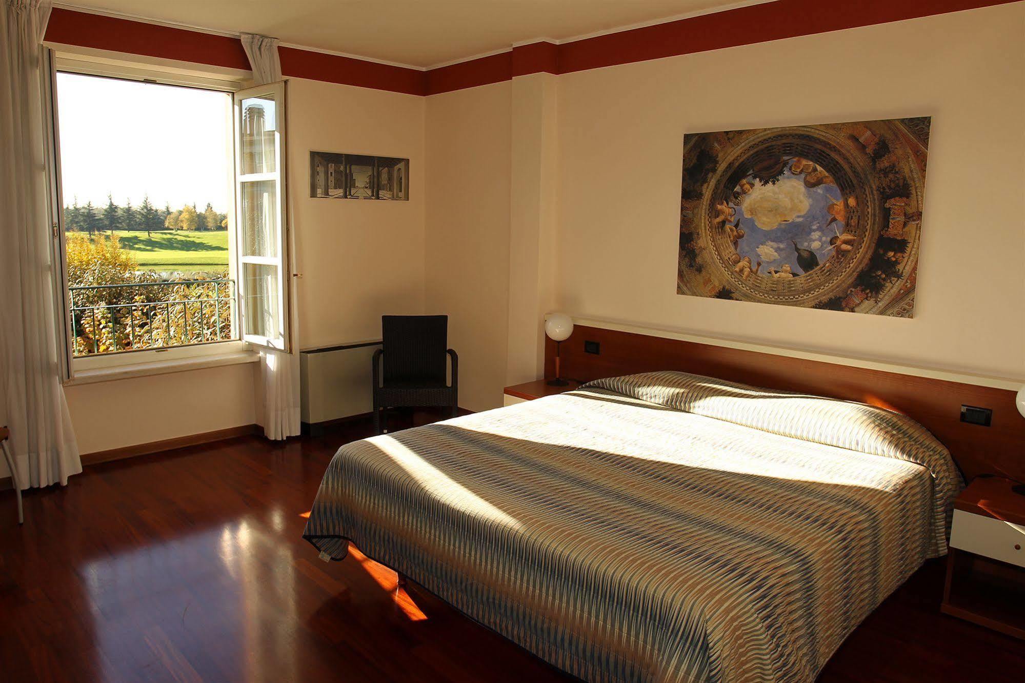 Le Robinie Golf & Resort Solbiate Olona Kültér fotó
