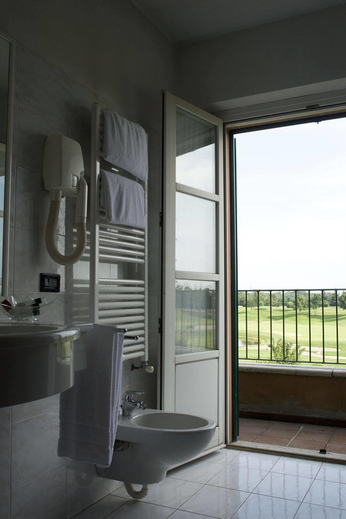 Le Robinie Golf & Resort Solbiate Olona Kültér fotó