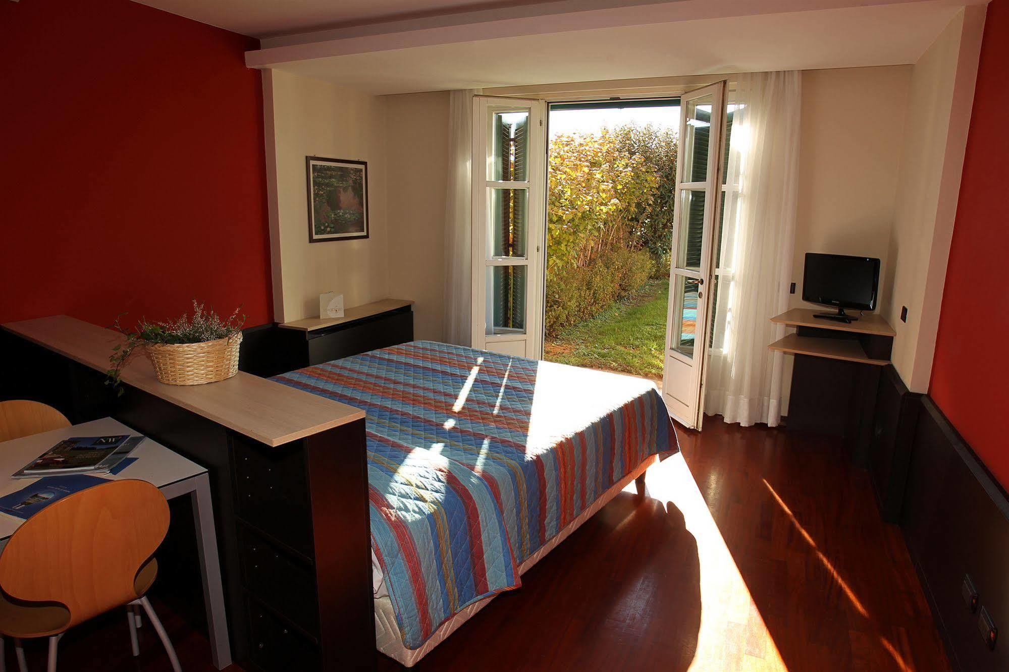 Le Robinie Golf & Resort Solbiate Olona Kültér fotó