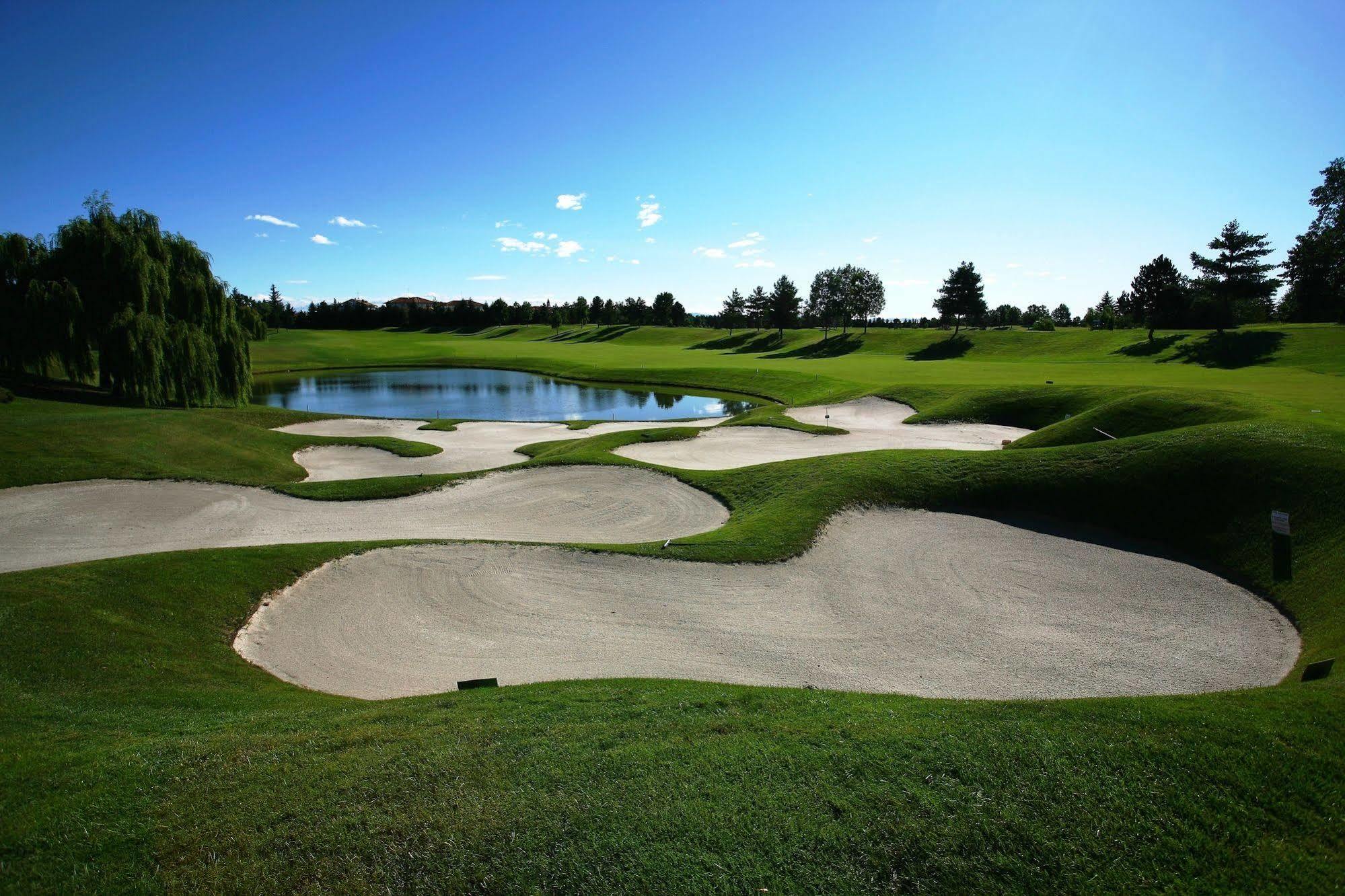 Le Robinie Golf & Resort Solbiate Olona Kültér fotó