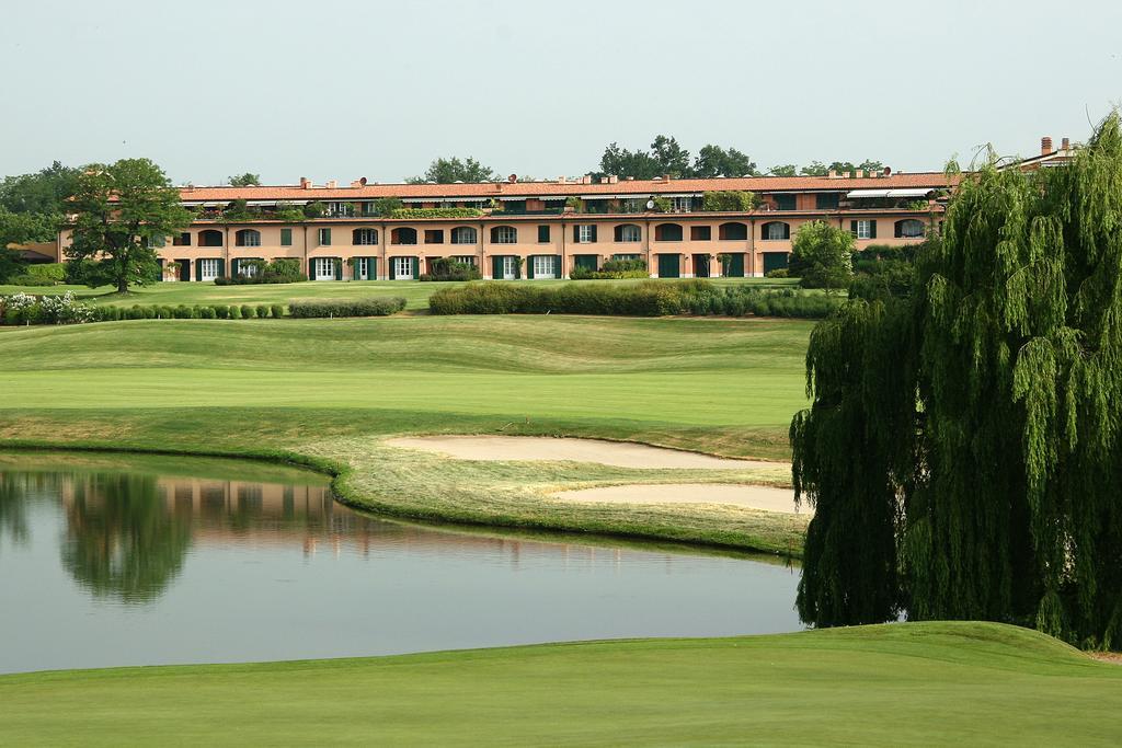 Le Robinie Golf & Resort Solbiate Olona Kültér fotó