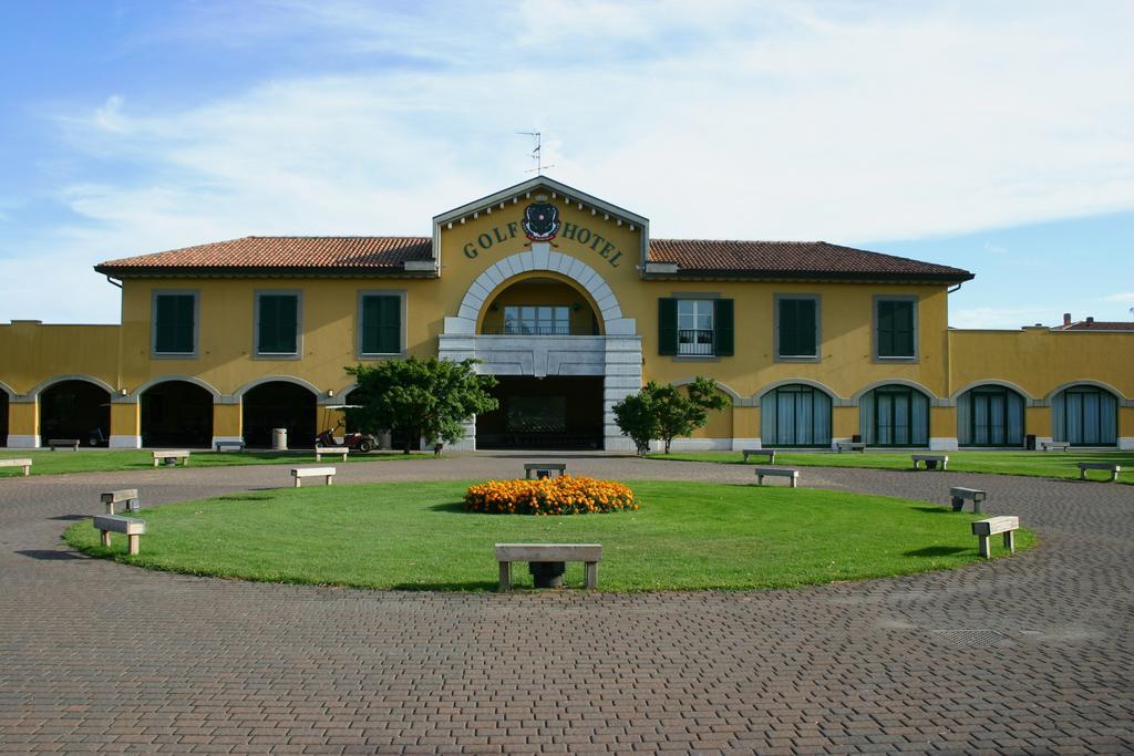 Le Robinie Golf & Resort Solbiate Olona Kültér fotó